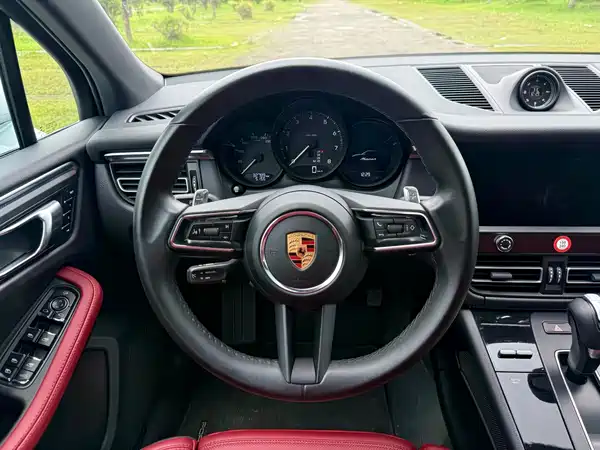 Porsche Macan 2023
