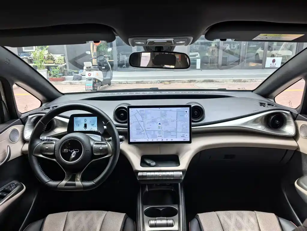 BYD Dolphin 2024