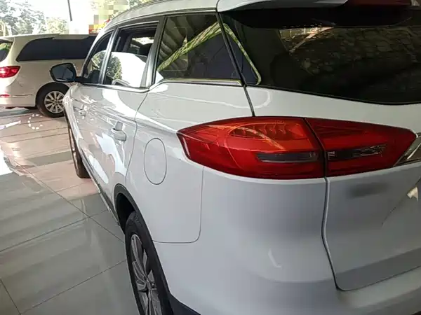 Geely Boyue 2017