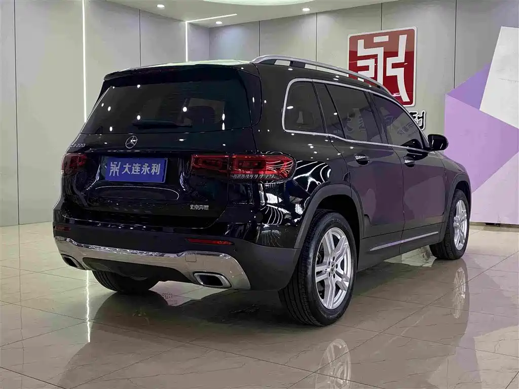 Mercedes-Benz GLB 2023 — фото 17