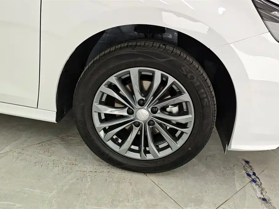 MG 5 2025
