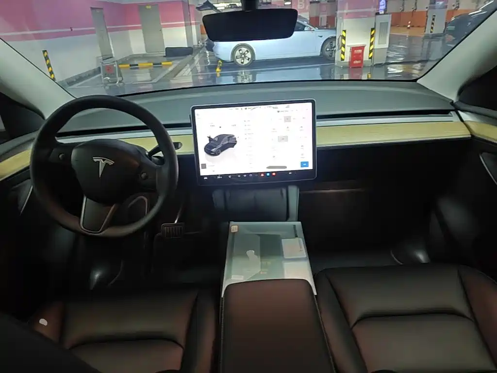 Tesla Model Y 2023 — фото 10