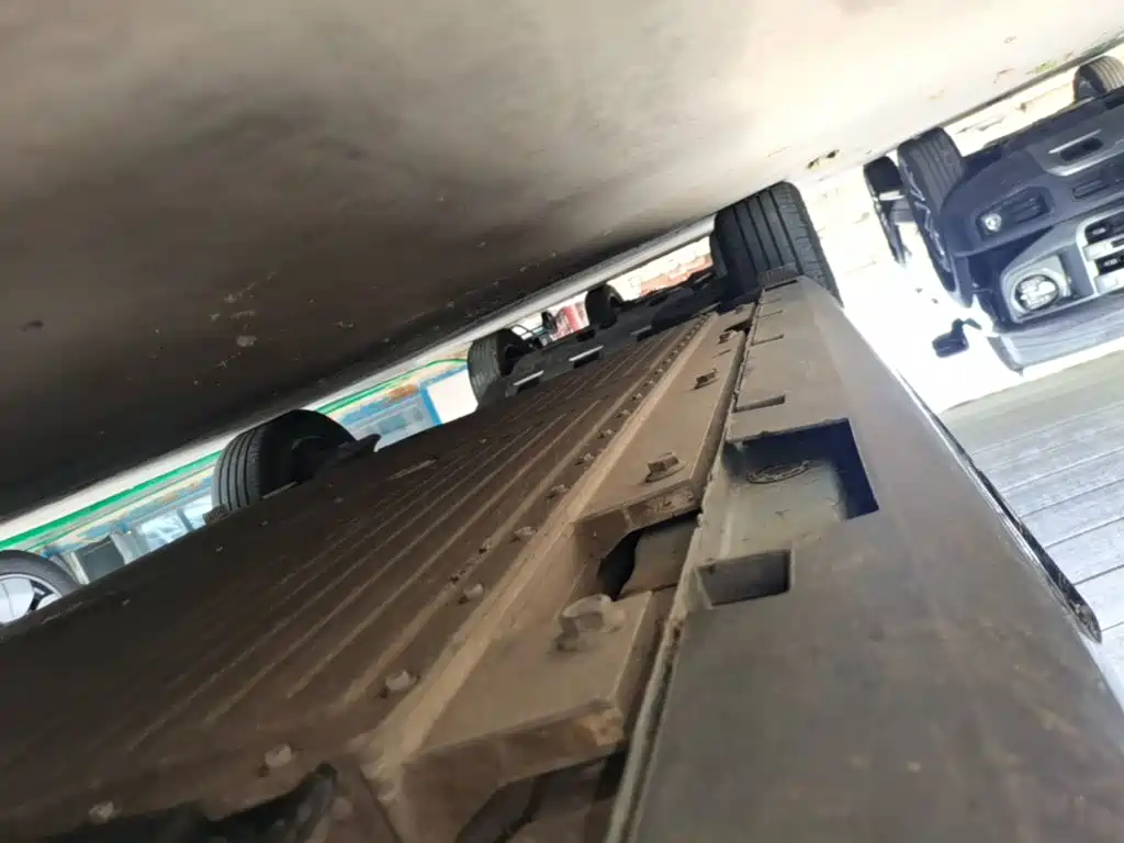 ARCFOX T1 2025 — фото 21