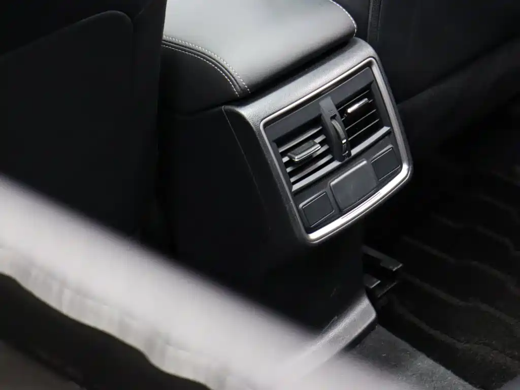 Subaru Forester 2023 — фото 23