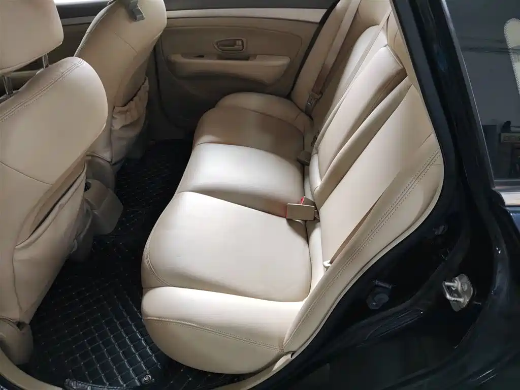 Nissan Sylphy 2016 — фото 17