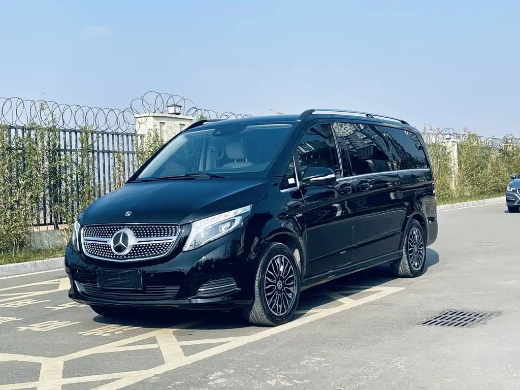 Mercedes-Benz V-Class 2020 — фото 1
