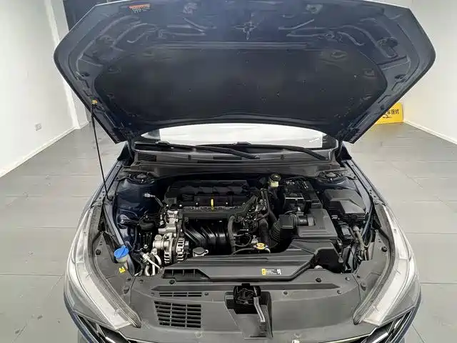 Hyundai Elantra 2021 — фото 17