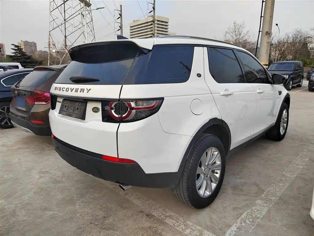Land Rover Discovery Sport 2018 — фото 7