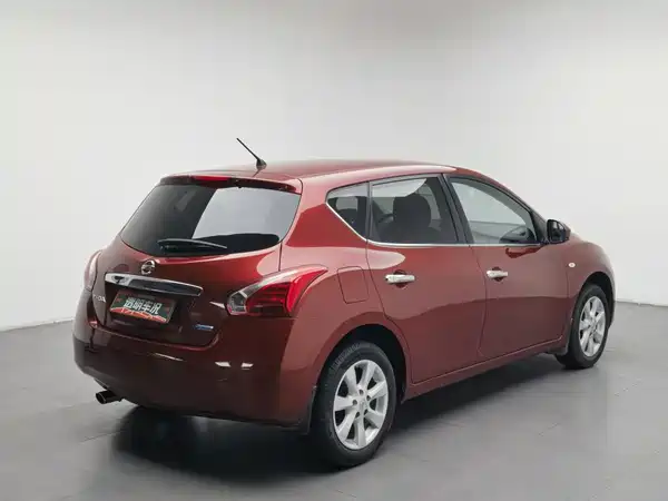 Nissan Tiida 2013