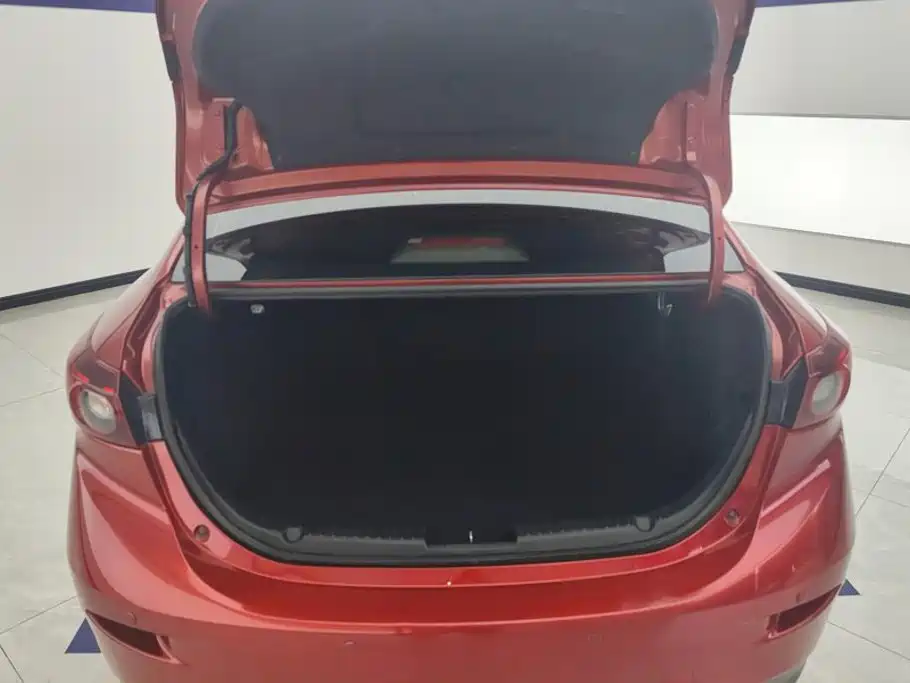 Mazda 3 Axela 2015