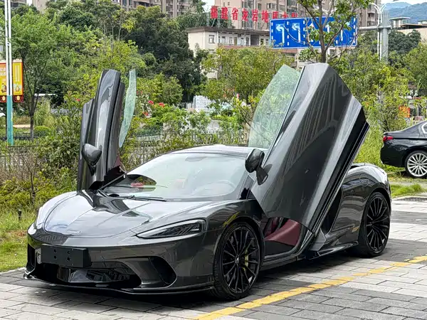 McLaren GT 2022