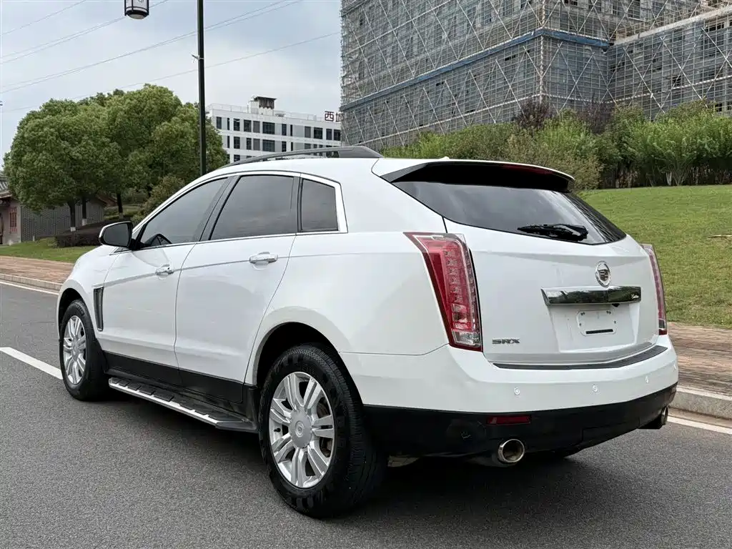 Cadillac SRX 2016 — фото 6