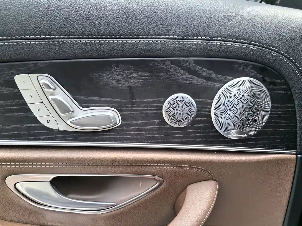 Mercedes-Benz E-Class 2020 — фото 14