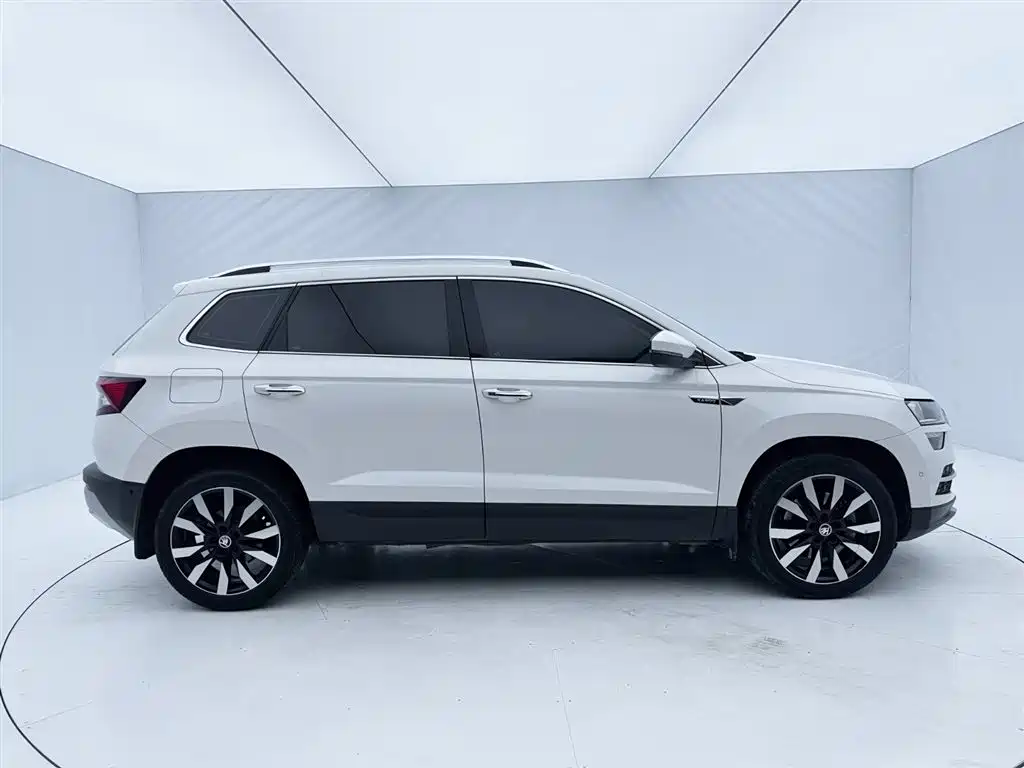 Skoda Karoq 2021 — фото 5