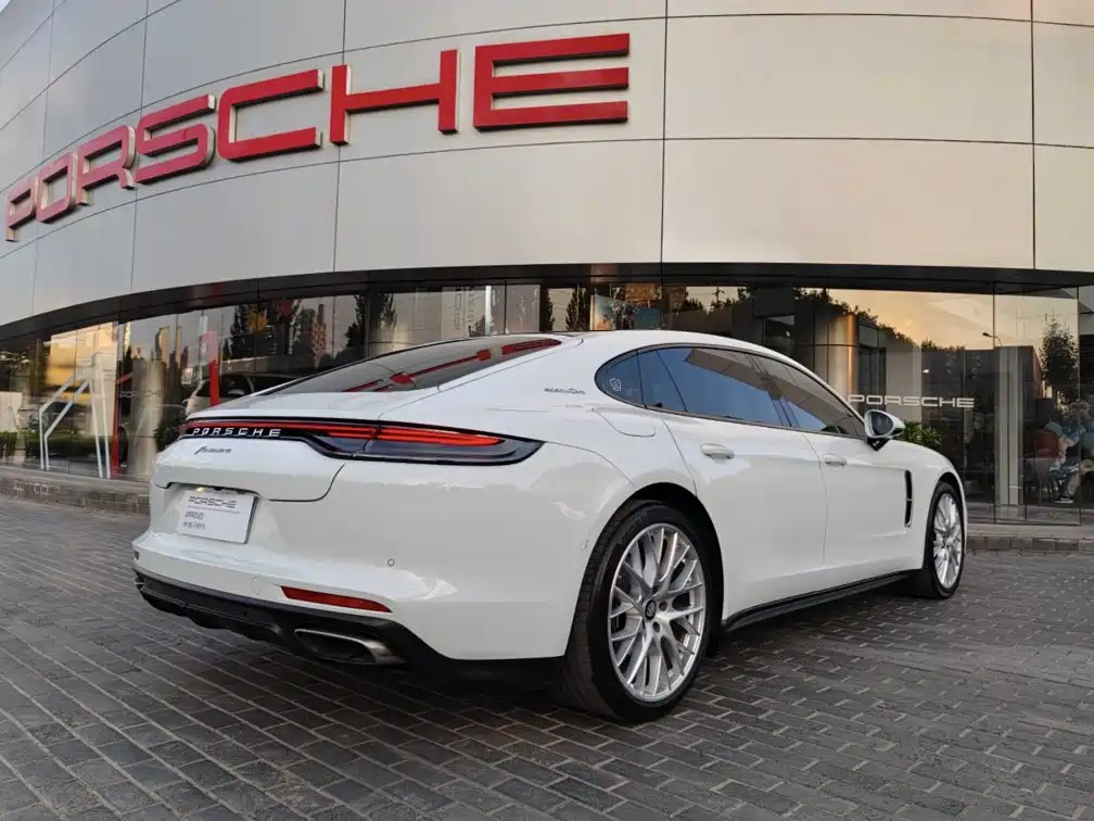 Porsche Panamera 2023 — фото 16