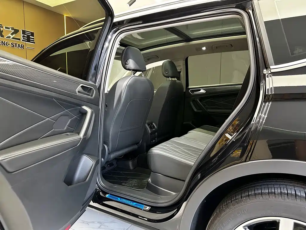Volkswagen Tiguan L 2025 — фото 10