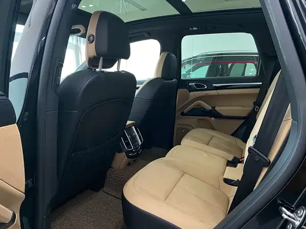 Porsche Cayenne 2014