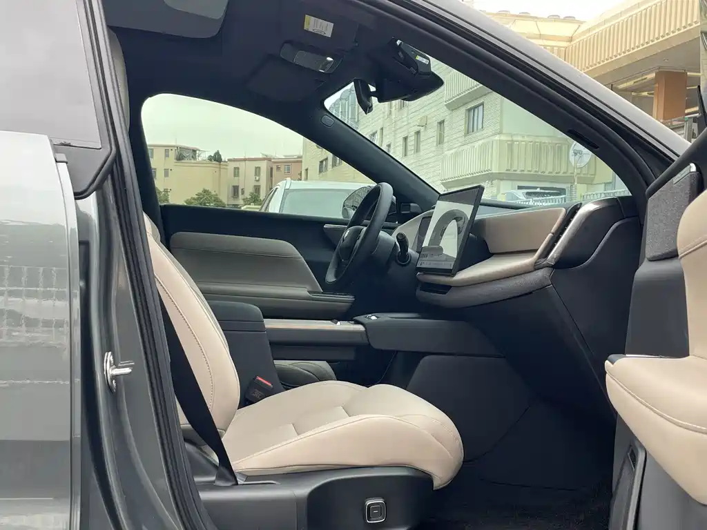 Volvo XC70 PHEV 2025 — фото 23