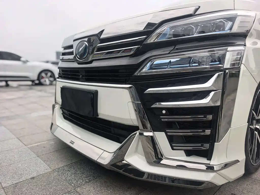 Toyota Vellfire 2020 — фото 14