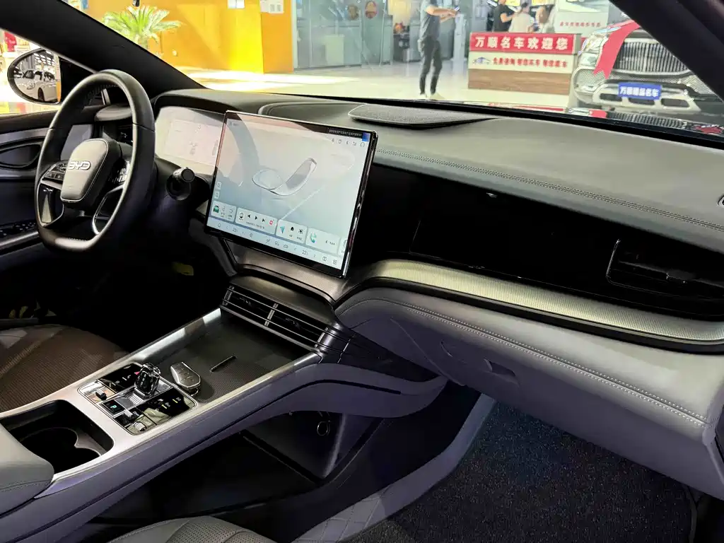 BYD Seal 07 DM-i 2025 — фото 6