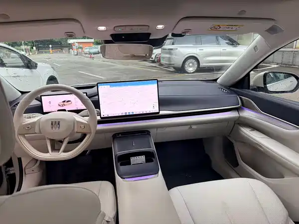Buick Zhijing L7 2025