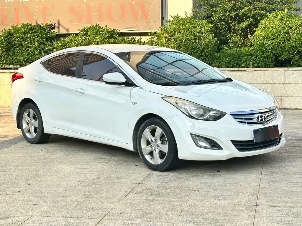 Hyundai Elantra 2014