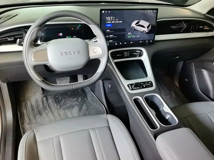 Geely Galaxy Starwish 2026 — фото 12