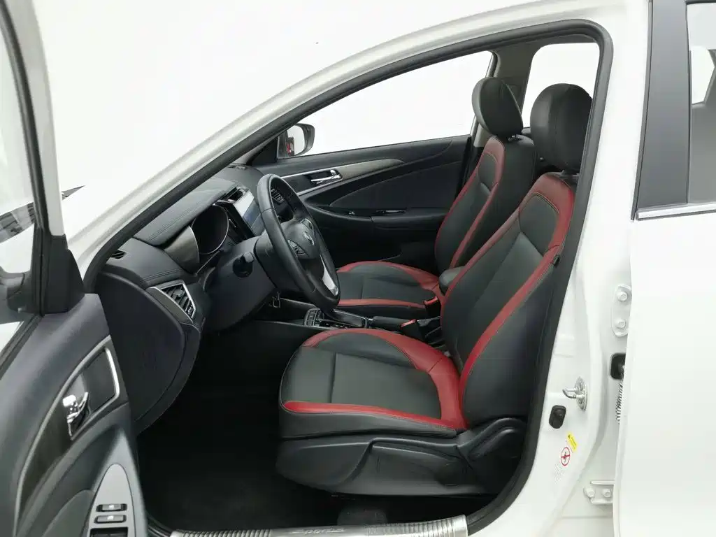Changan Eado XT 2016 — фото 10
