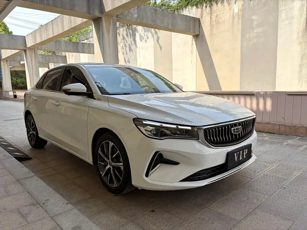 Geely Emgrand 2022 — фото 3
