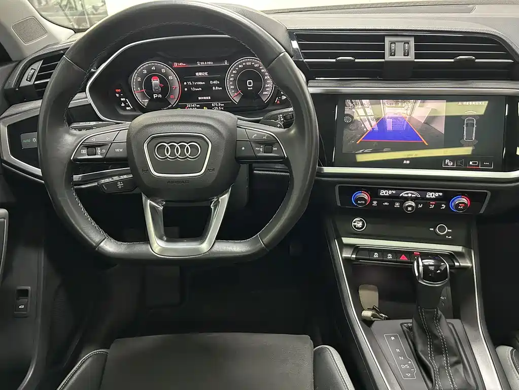 Audi Q3 2023 — фото 18