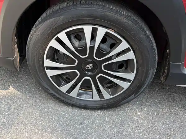 Toyota Yaris L 2022