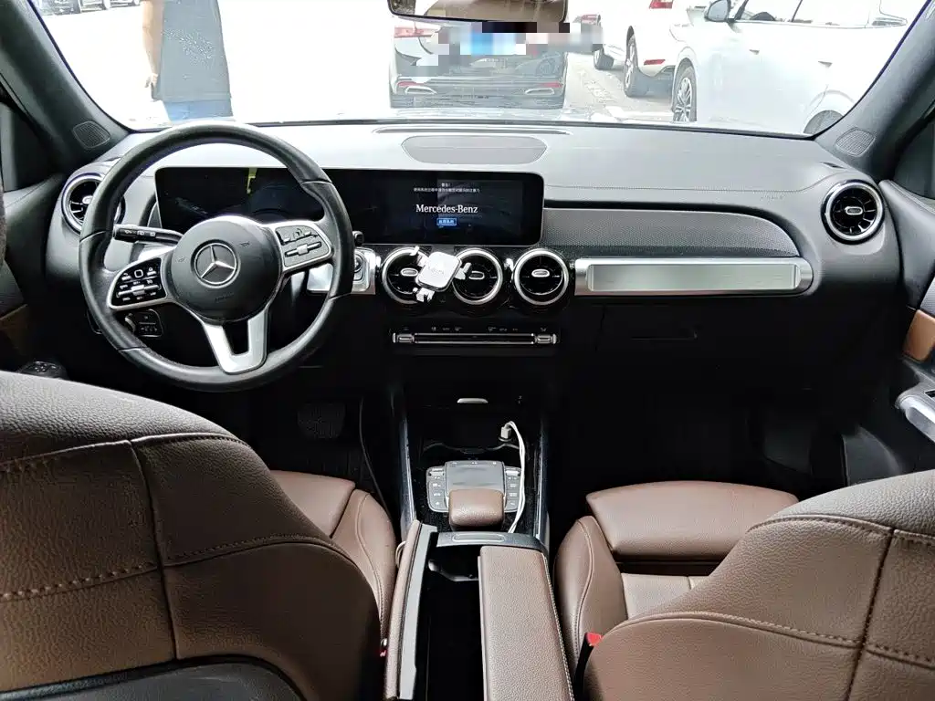 Mercedes-Benz GLB 2021