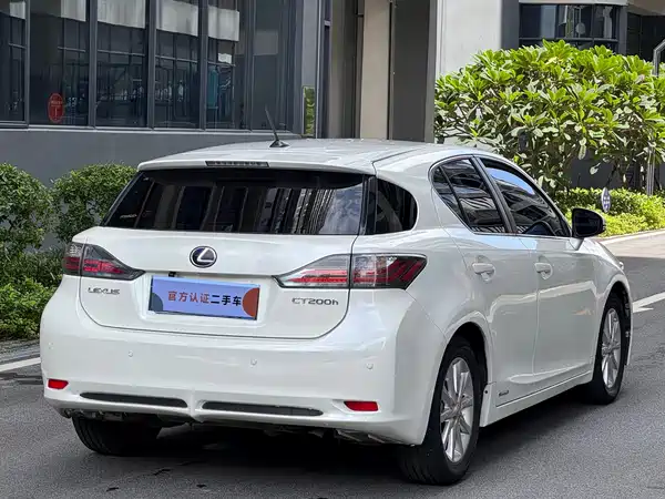Lexus CT 2012