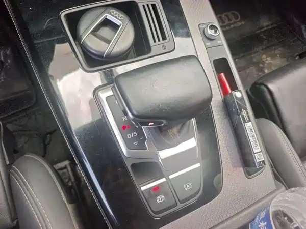 Audi Q5L 2021