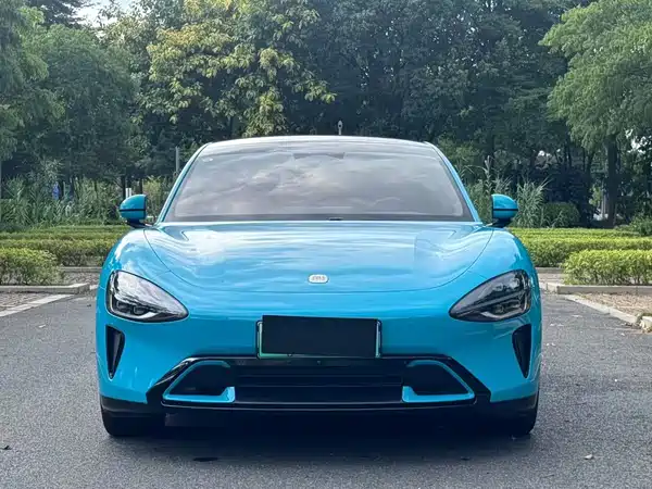 Xiaomi SU7 2025