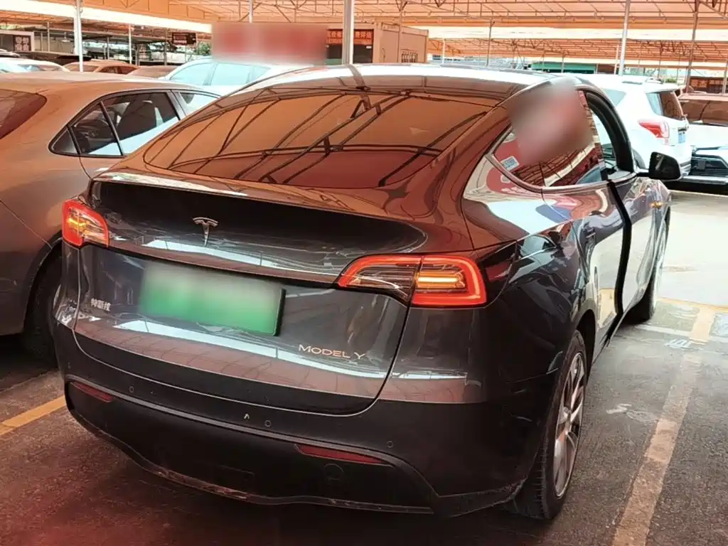 Tesla Model Y 2022 — фото 7