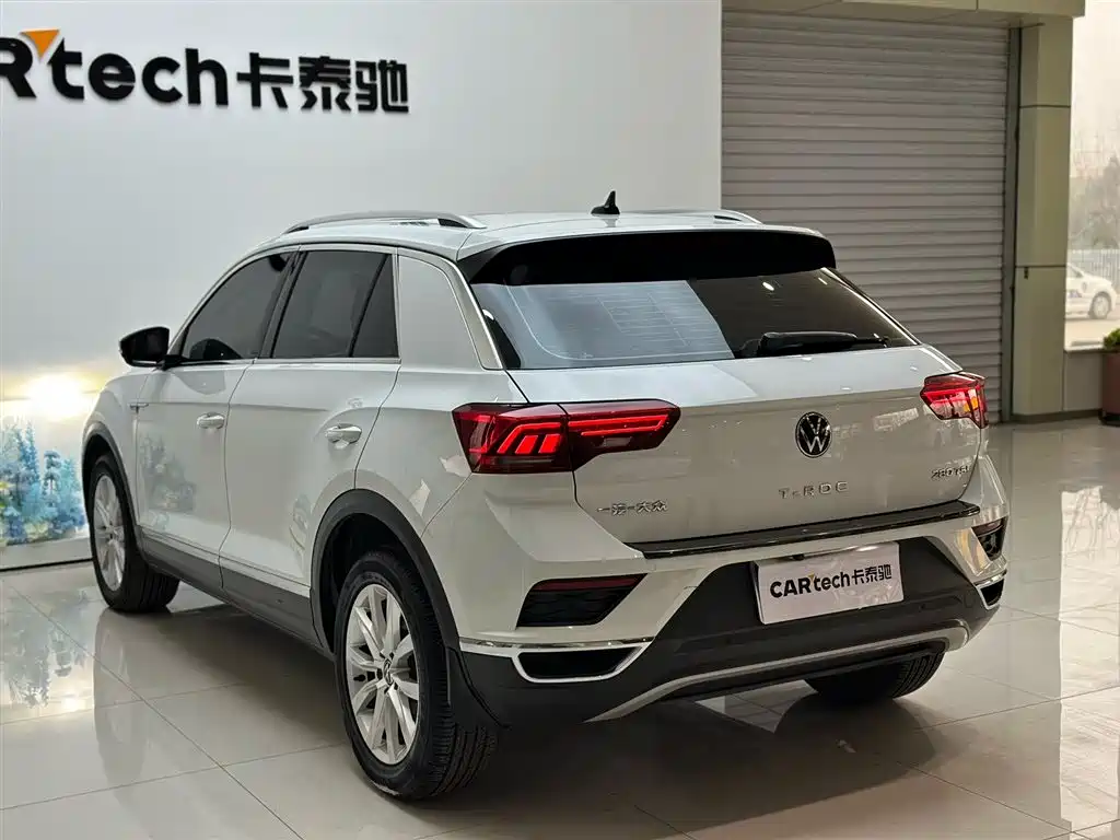 Volkswagen T-Roc 2021 — фото 6