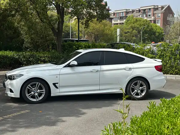 BMW 3 Series GT 2019