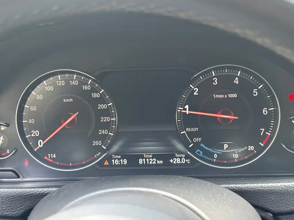 BMW 3 Series 2019 — фото 15