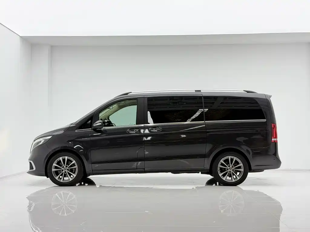 Mercedes-Benz V-Class 2021 — фото 4