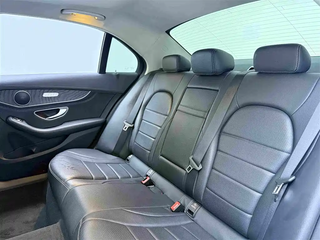 Mercedes-Benz C-Class 2019 — фото 15