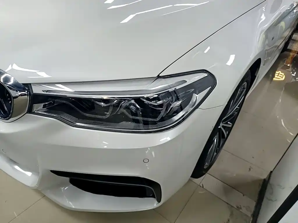 BMW 5 Series 2020 — фото 18