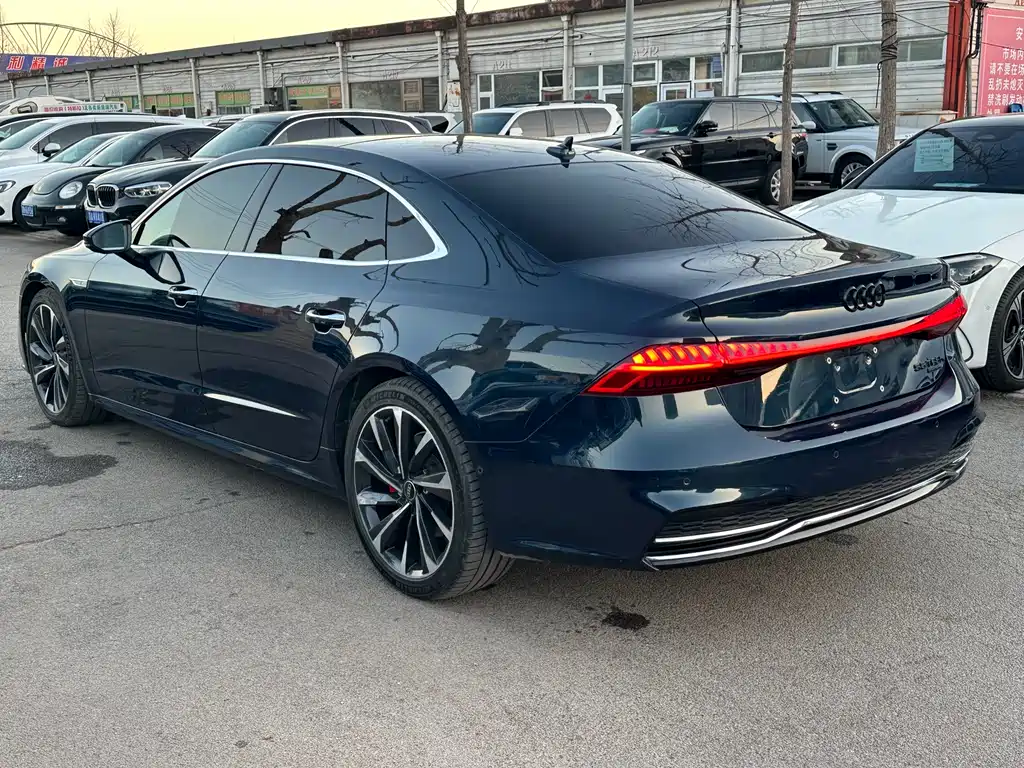 Audi A7L 2022 — фото 18