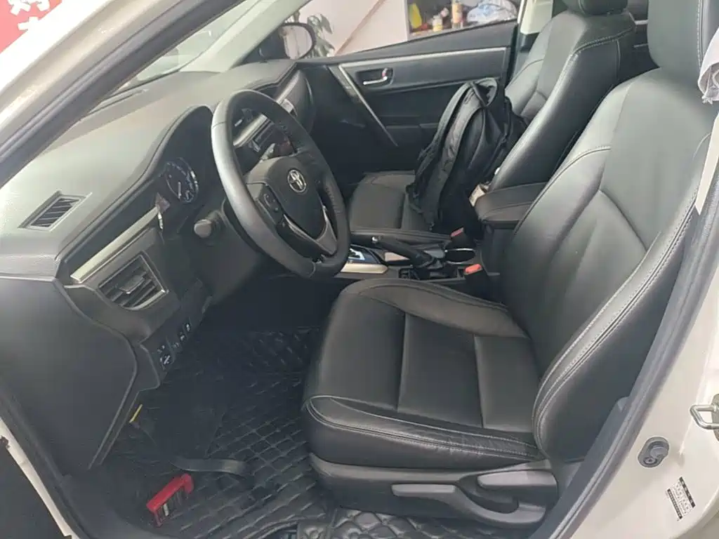 Toyota Corolla 2017 — фото 15
