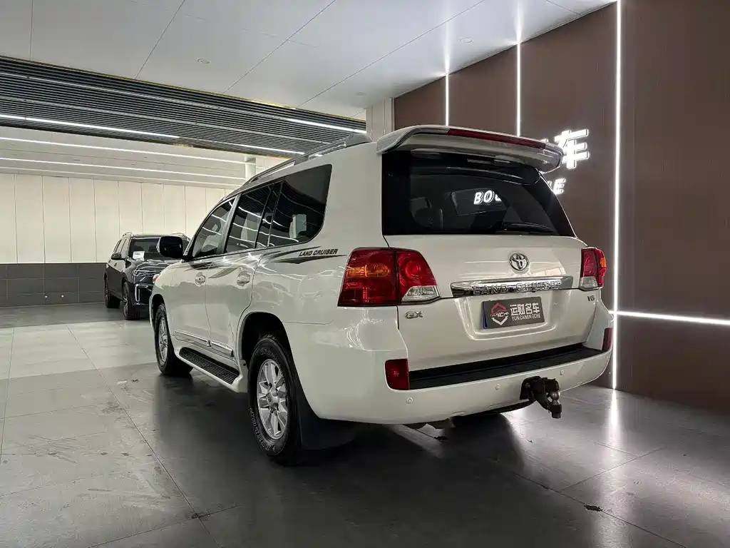 Toyota Land Cruiser 2015 — фото 7