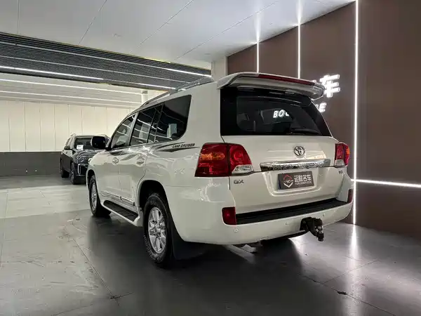 Toyota Land Cruiser 2015