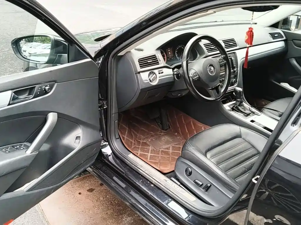 Volkswagen Passat 2015 — фото 16