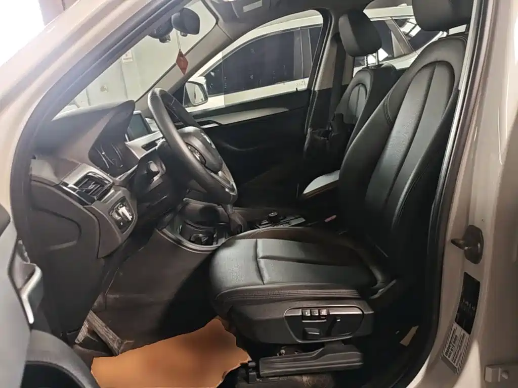 BMW X1 2019 — фото 15