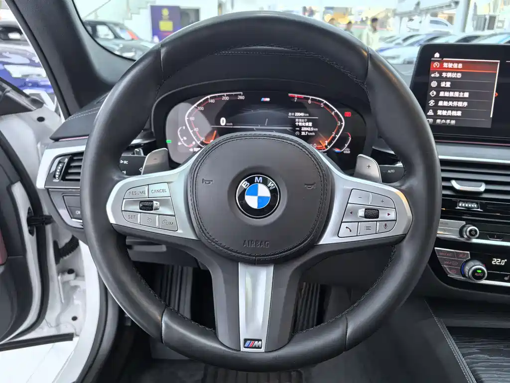BMW 5 Series 2024 — фото 12