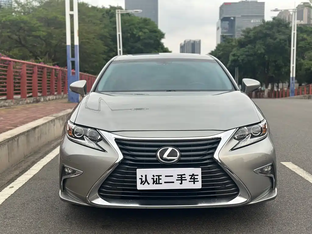 Lexus ES 2016 — фото 2